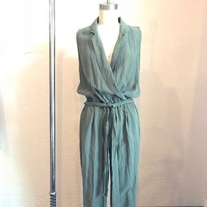 Urban Chic Sleeveless Olive Green Jumpsuit